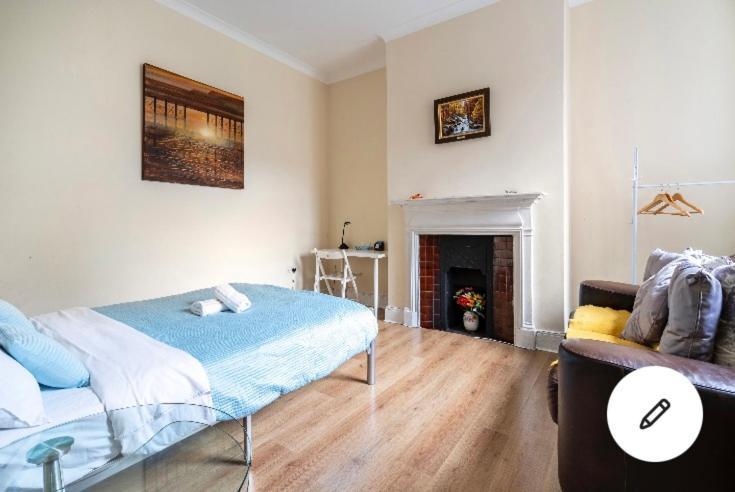 Rosie Blue Apartment London Exterior photo